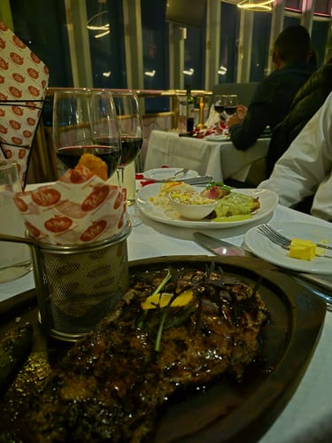 Customer photo review of Cena Romántica