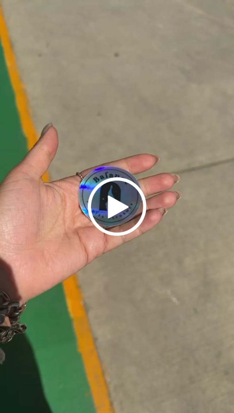 Customer video review of ¿Cuántos stickers quieres?