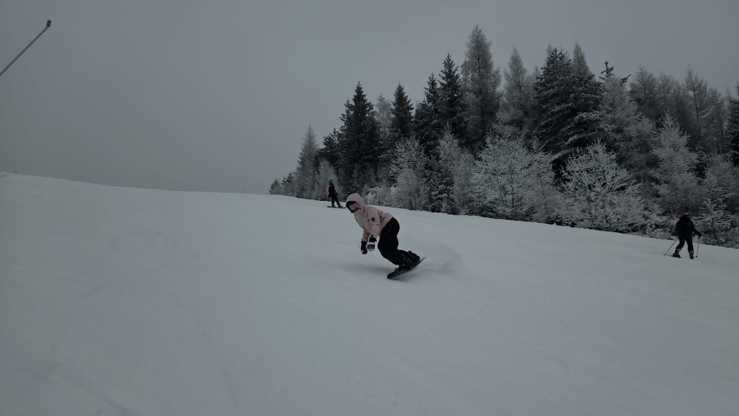 Customer photo review of Women's Black Retro Track Reflective Piping Baggy Snow Pants