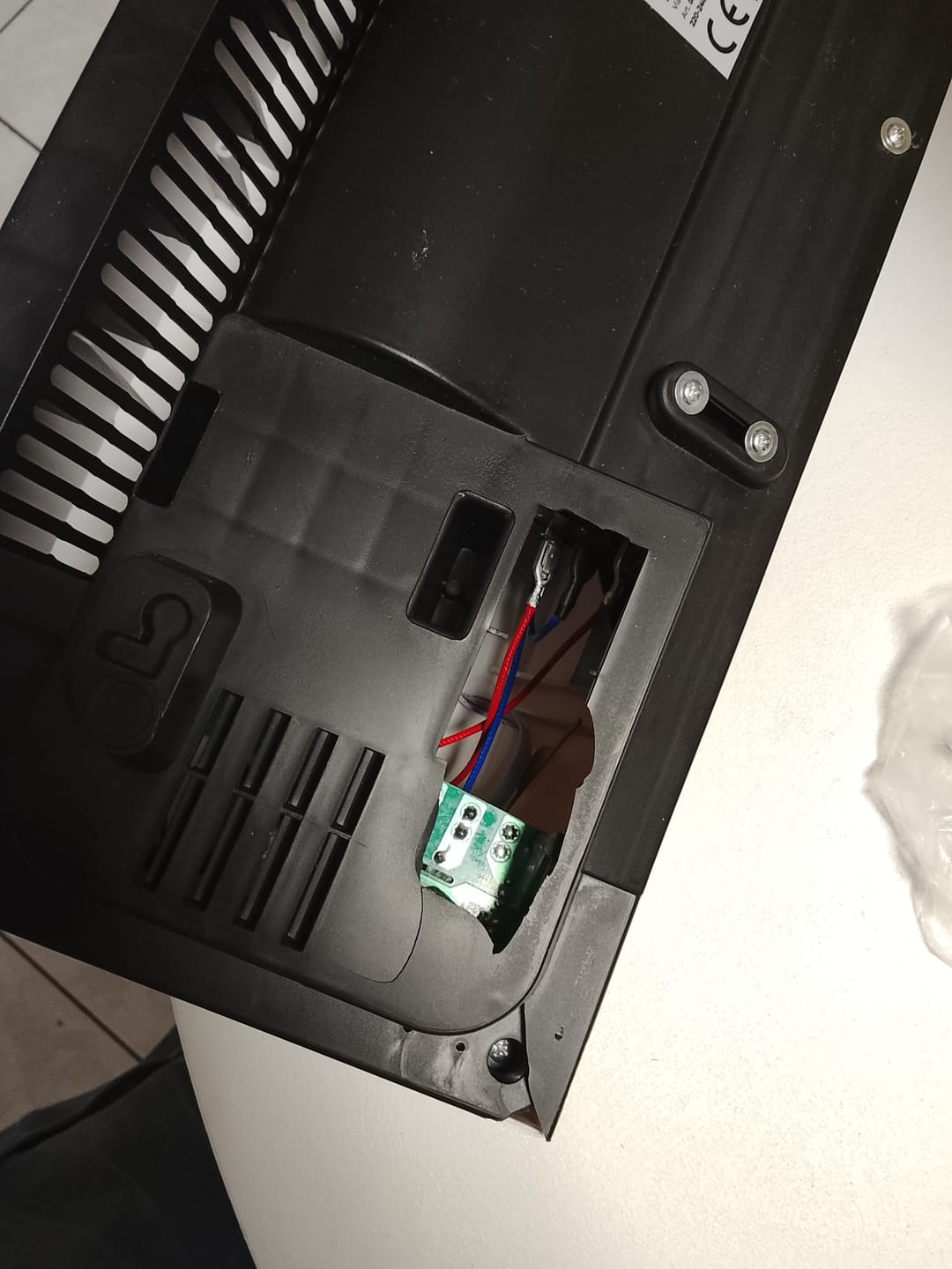 Customer photo review of Termoconvettore a parete 1200W caldo/freddo 45x12x20 cm