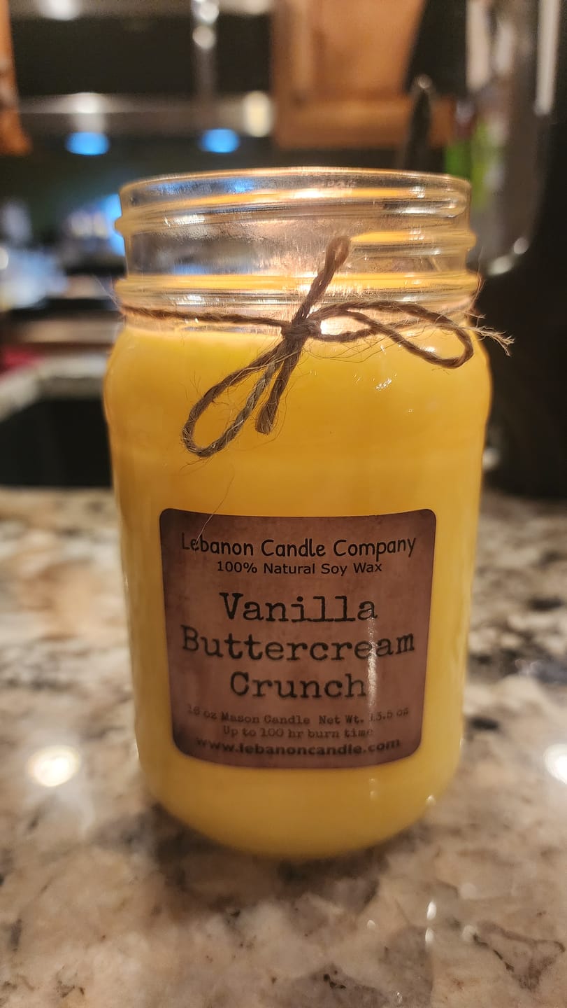 Customer photo review of Vanilla Buttercream Crunch Candle