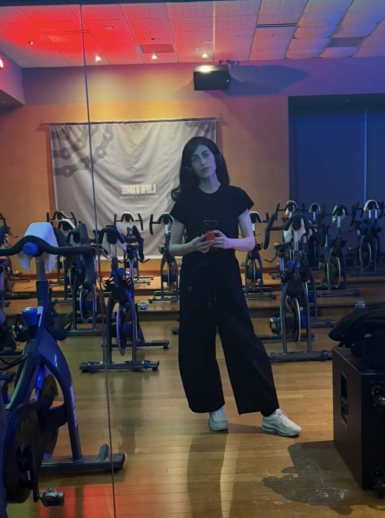 Customer photo review of Aelfric Eden Super Baggy Barrel Sweatpants