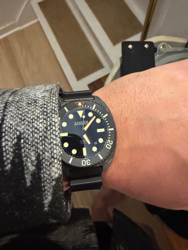 Customer photo review of Titan