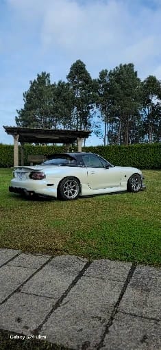 Customer photo review of Mallcas™ Glossy White to Blue Vinyl Wrap (PET Liner)