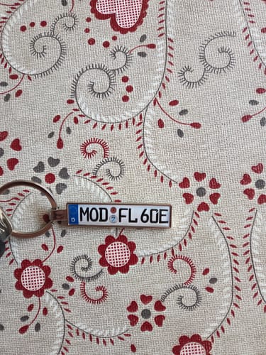 Customer photo review of Kennzeichen Schlüsselanhänger Mini Nummernschild Metall