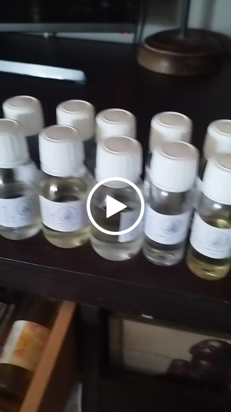 Customer video review of Fragancia BAMBÚ & FLOR DE CEREZO