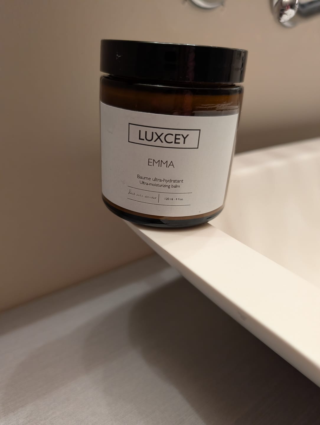 Customer photo review of Emma - Ultra-moisturizing body balm