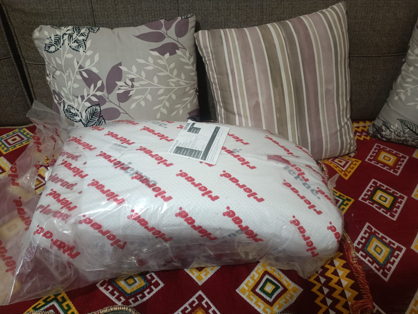 Customer photo review of Contour Memory Foam Pillow suitable for Neck & Shoulder Pain