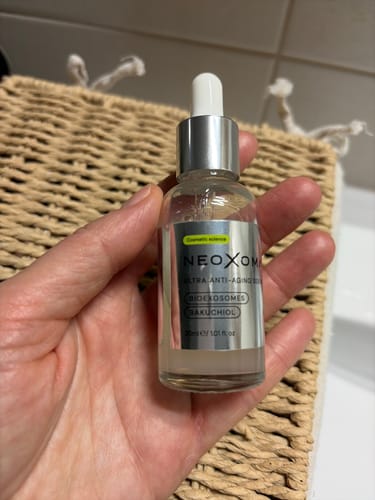 Customer photo review of Sérum de Exosomas Ultra Rejuvenecedor con Bioexosomas de Bakuchiol