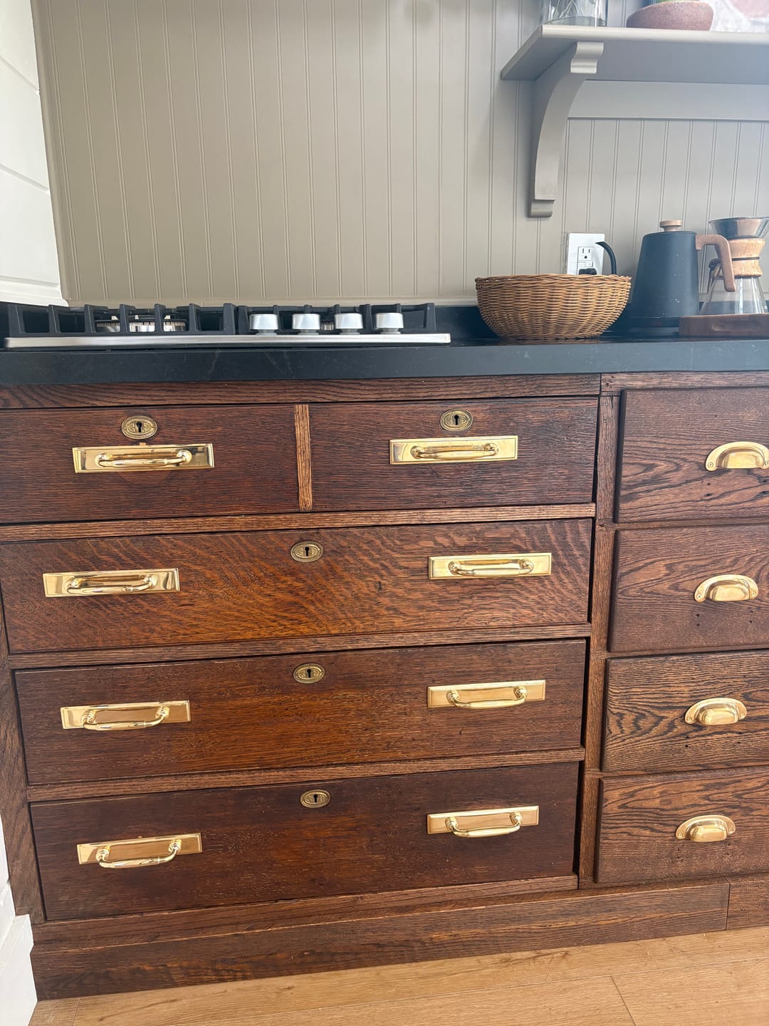 Customer photo review of Classic Cabinet Pulls with Backplate - Unlacquered Brass Polished