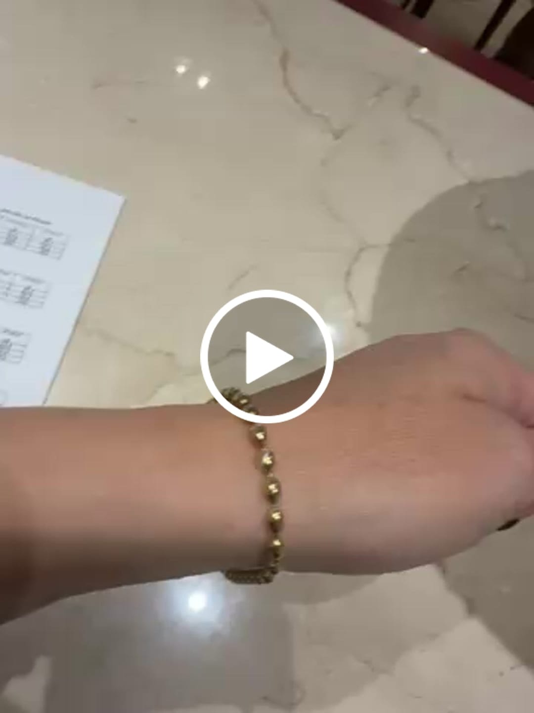 Customer video review of Pulseira Corrente Esferas Banhado em Ouro 18K