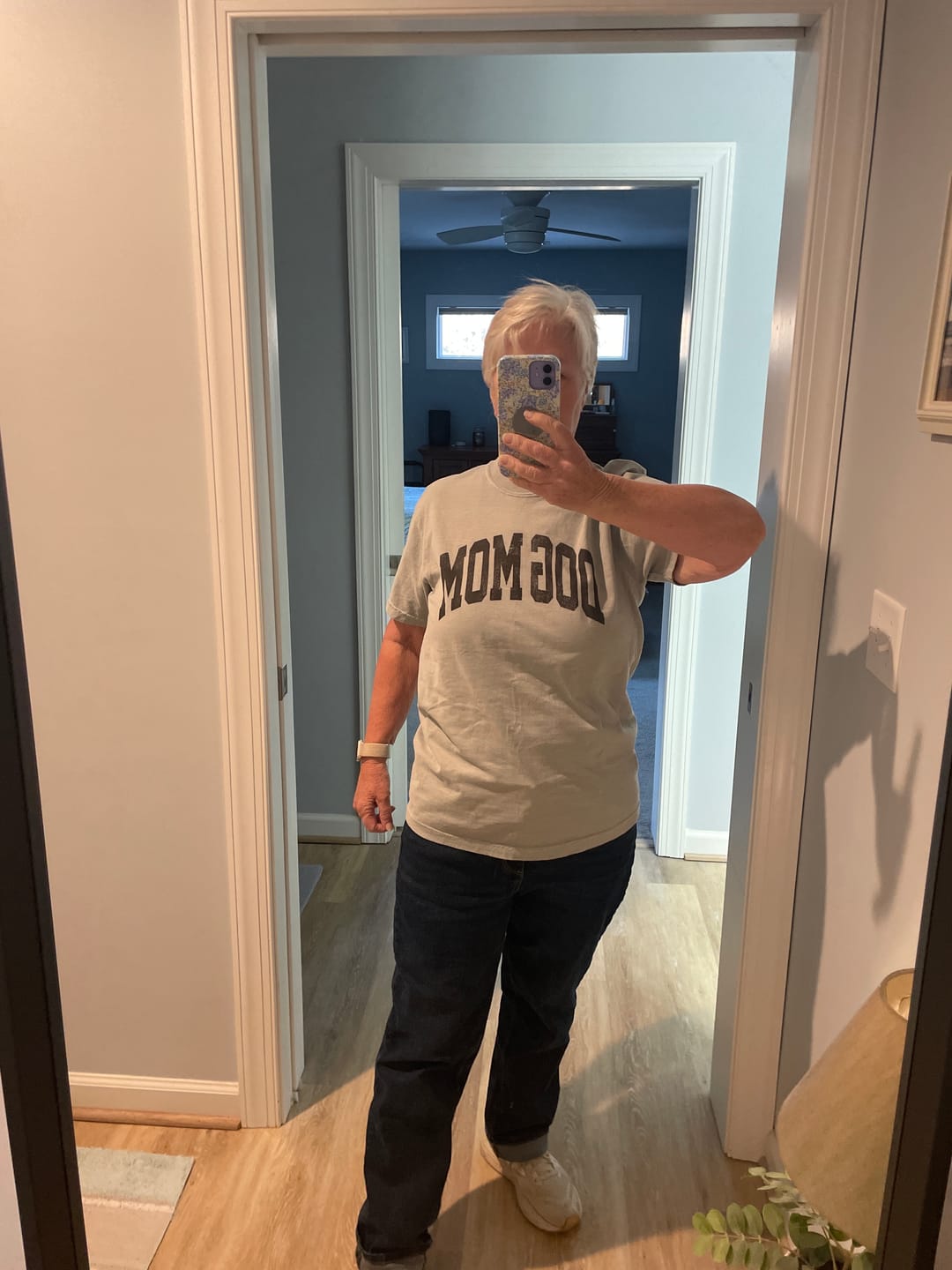 Customer photo review of Dog Mom Distressed Arch
