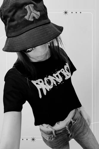 Customer photo review of Frontrow ANL (Oversize crop top)