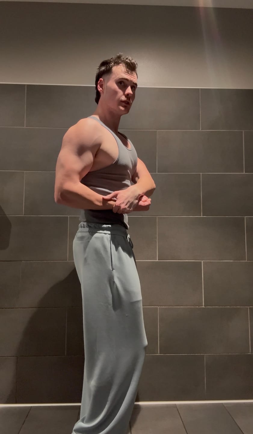 Customer photo review of 2141 - Soft AF No Cuff Sweats