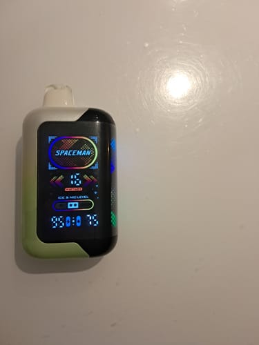 Customer photo review of SMOK Spaceman - SP40000 - 40000 Bouffées - 2% de nicotine - Puff Jetable / Vape Disposable