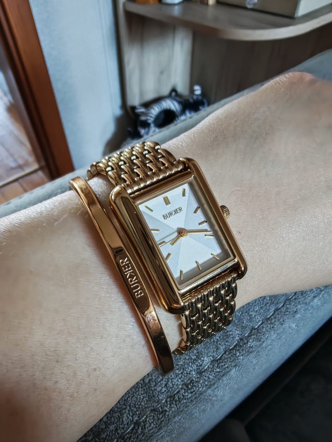 Customer photo review of Olivia Gold White