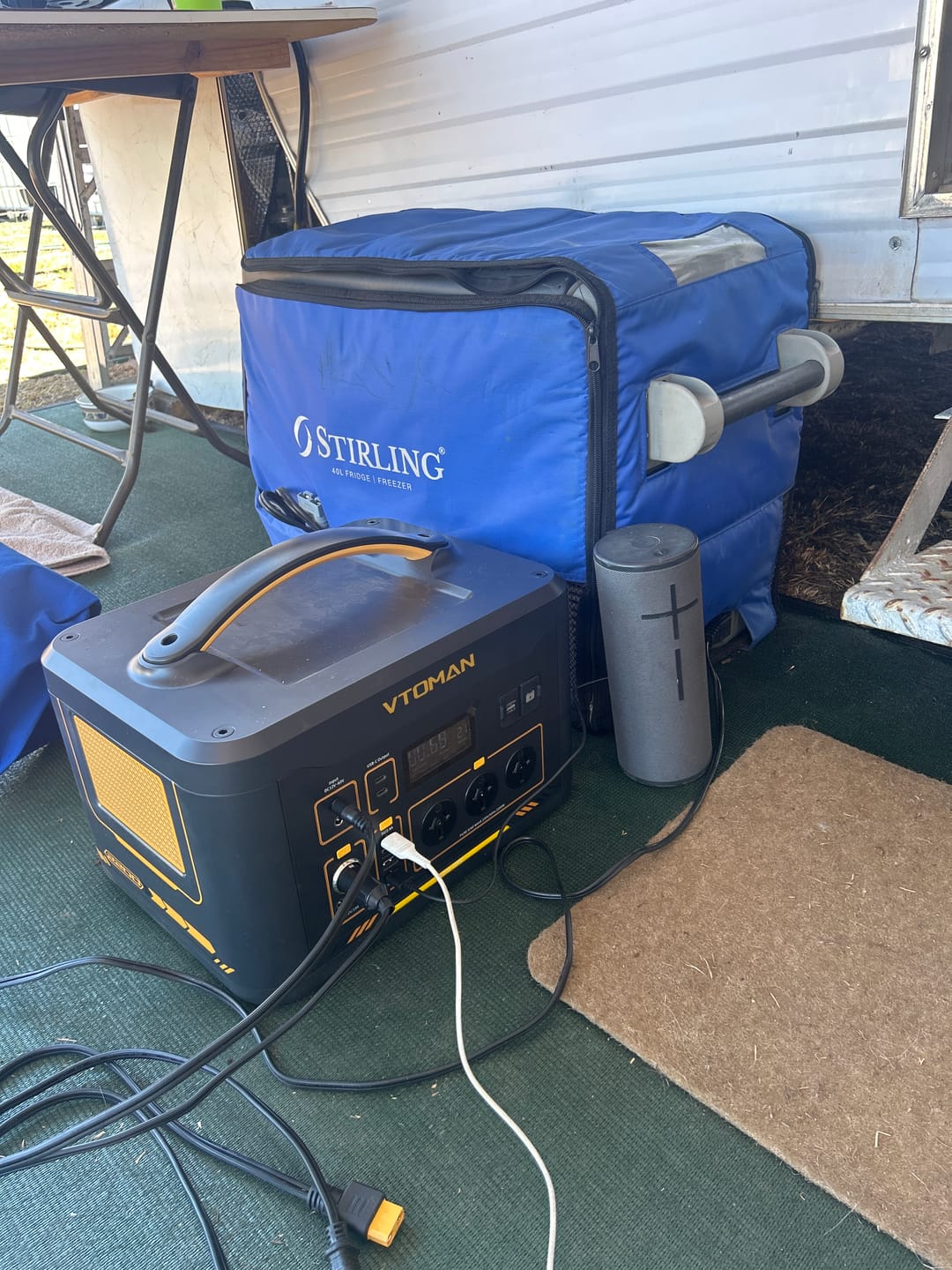 Customer photo review of Jump 2200W/1548Wh 200W Solar Generator