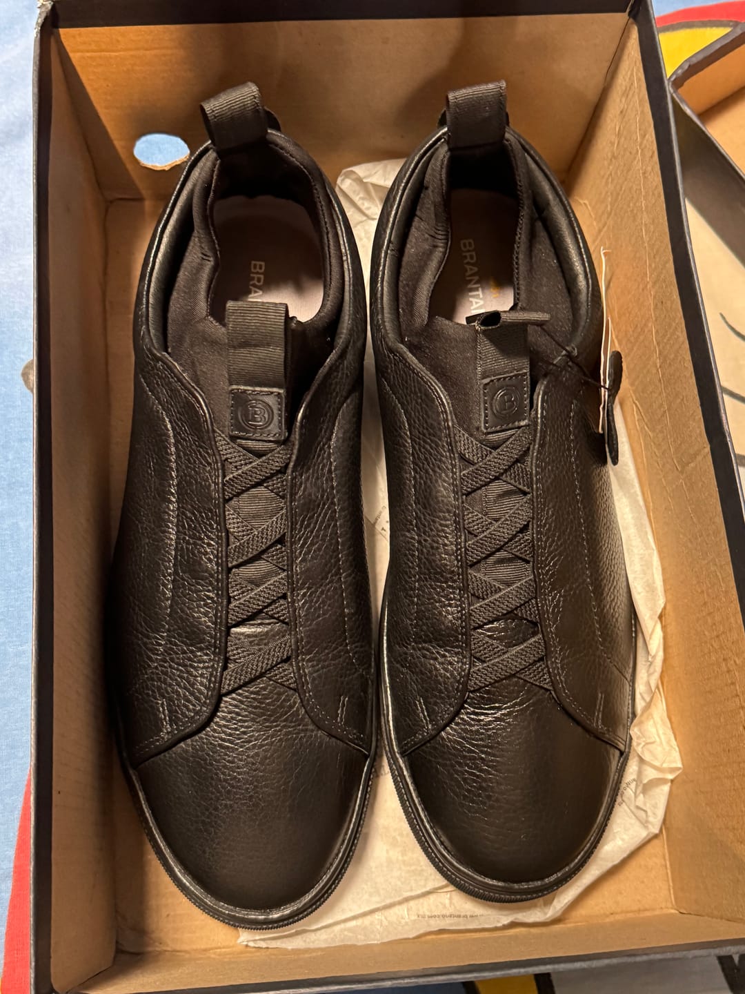 Customer photo review of SNEAKER SLIP ON PIEL NEGRO