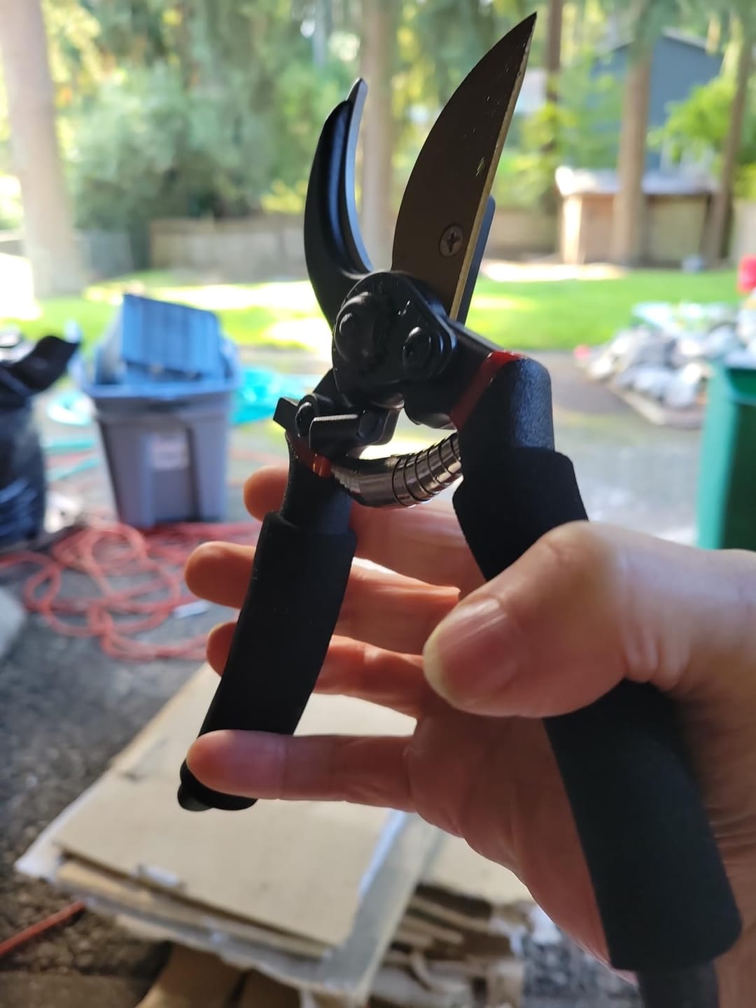 Customer photo review of Profi Bypass-Gartenschere 21,5 cm – Scharfe Klinge & Ergonomisch