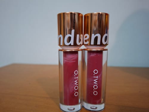 Customer photo review of O.TWO.O ULTRA STAY LOLEPOP LIPSTICK