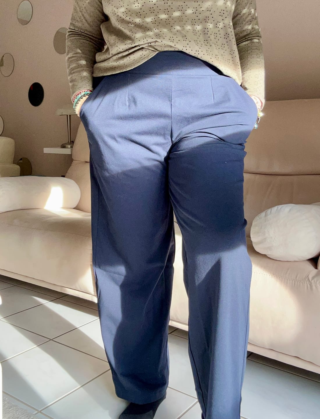 Customer photo review of Le Pantalon Cocoon Louis — jersey bleu marine