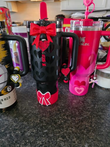 Customer photo review of Midnight Rose 3d Bow Charm - Tumbler Handle Charm