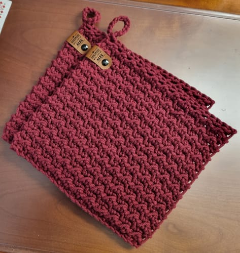 Customer photo review of Kunstleder-Labels mit Chicago Screws - Personalisierte Labels