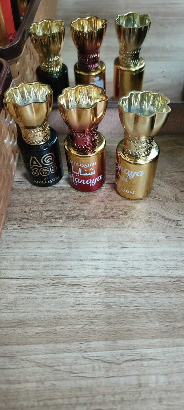 Customer photo review of AQ 365 Luxury Attar Perfume