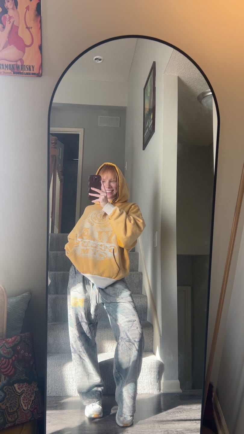 Customer photo review of 2052 - Gold's Iron Legacy Heritage Sweats