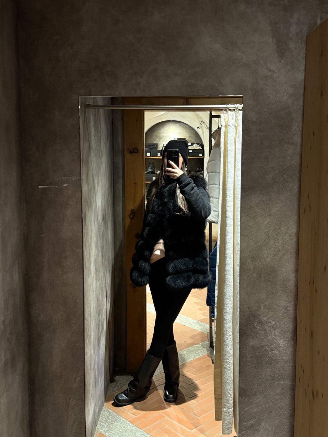 Customer photo review of Gilet Classy Nero in Pelliccia di Volpe