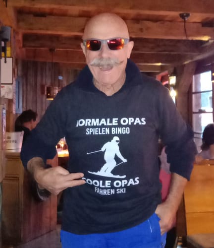 Customer photo review of COOLE OPAS FAHREN SKI - Herren Premium T-Shirt