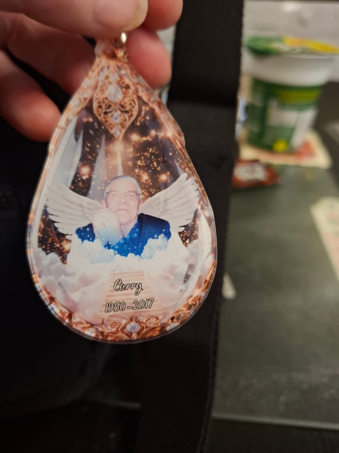 Customer photo review of Custom Photo Car Ornament - Personalized Christmas Memorial Sympathy Gifts For Loss Of Mom, Dad