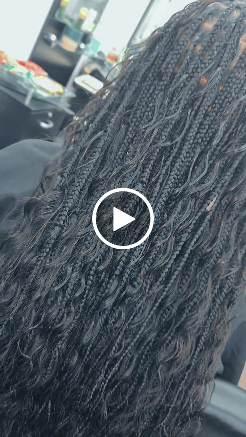 Customer video review of Wet & Wavy Bulk Hair Extensions for Braiding