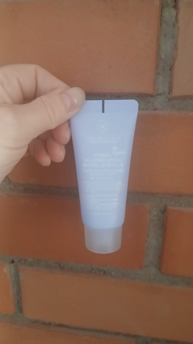 Customer photo review of Pretvecuma miega maska Mary&May Calendula Peptide Ageless Sleeping Mask