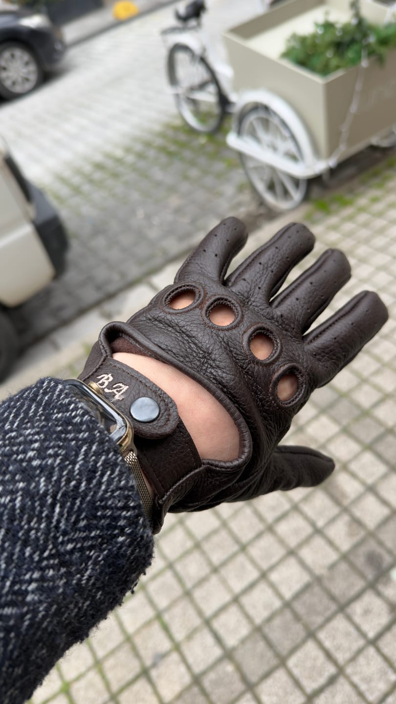 Customer photo review of Deri Sürücü Eldiveni Acı Kahve