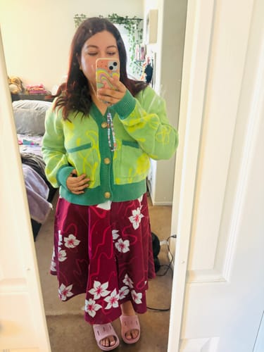 Customer photo review of Maomao Cropped Cardigan