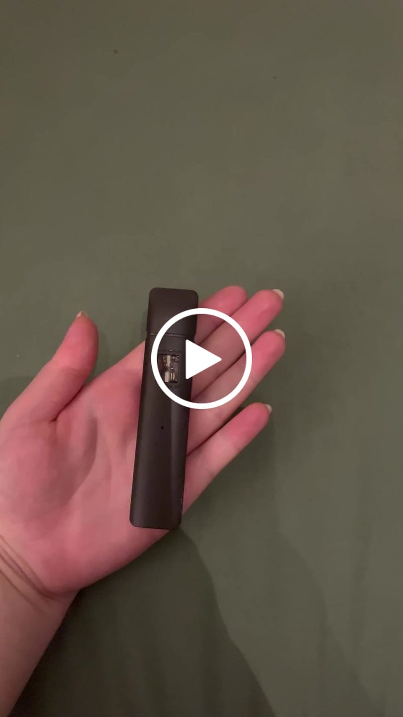 Customer video review of Blueberry Cake PHC Vape