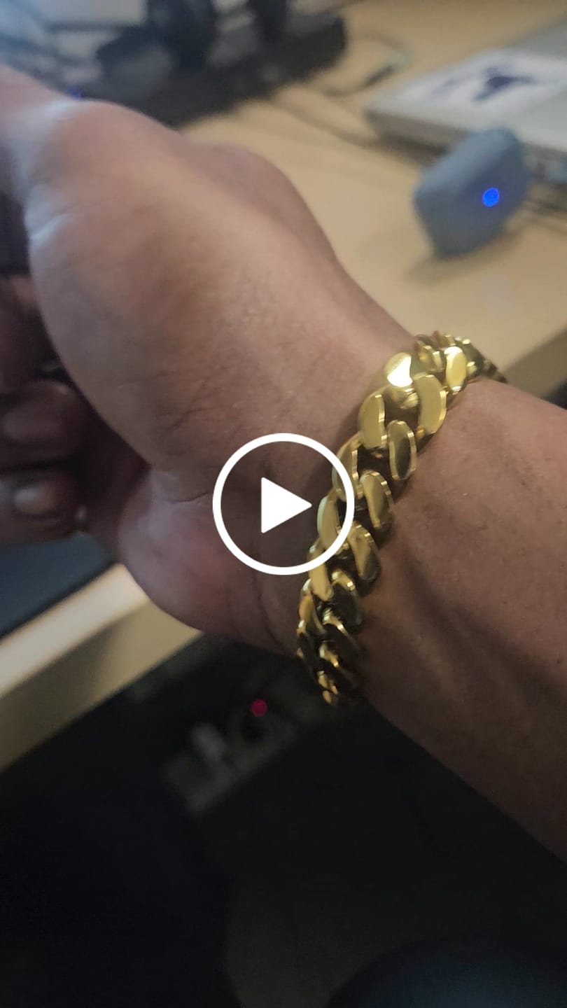 Customer video review of 10mm-20mm Solid Iced Clasp Miami Cuban Bracelet
