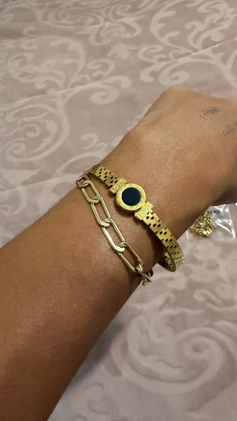 Customer photo review of Bracelete Hera Pedra Onix Banhado em Ouro 18K