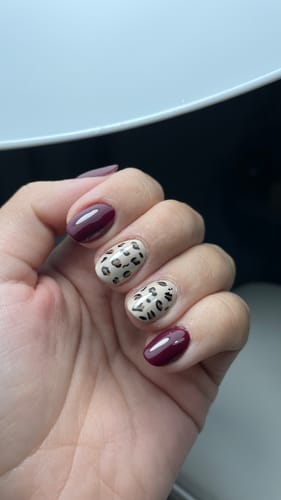 Customer photo review of Esmalte semipermanente Studios - Beige - Libre de TPO | Didier Lab - 8ml