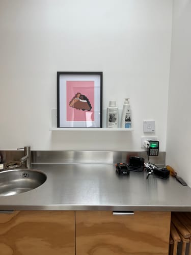 Customer photo review of FOLD Display Ledge 600