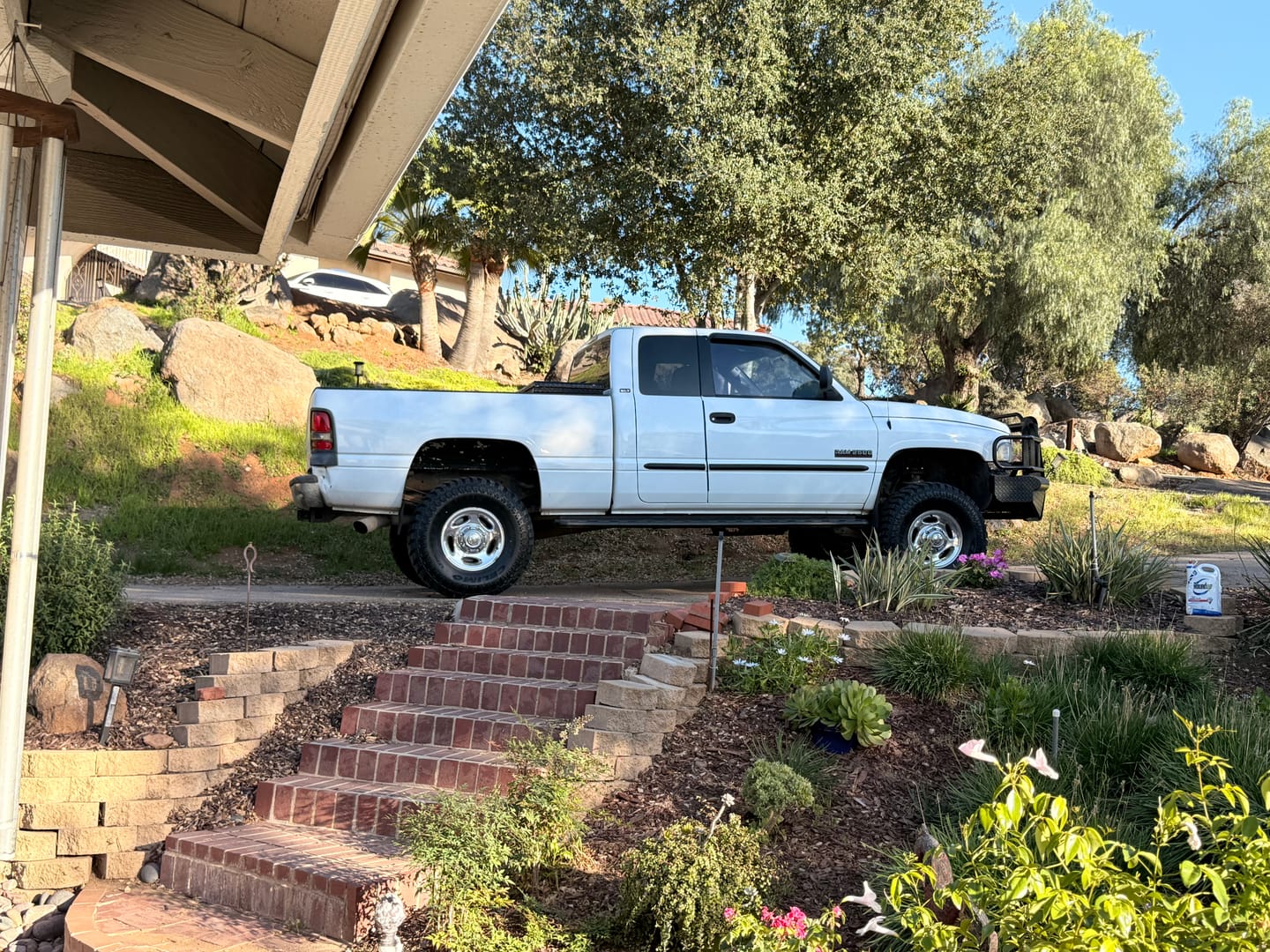 Customer photo review of 1994-2013 Dodge Ram 2500 / 3500 4x4 Leveling kit with shock tower