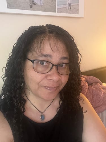 Customer photo review of Vivi 16" - JALIZA Slip-On™ Glueless Swiss HD Full Lace Lightweight Version Human Hair Boho Box Braided Wig With C Cap Design And Stretchable Lace