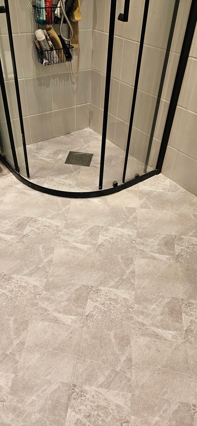 Customer photo review of Kalk beige selvklebende fliser