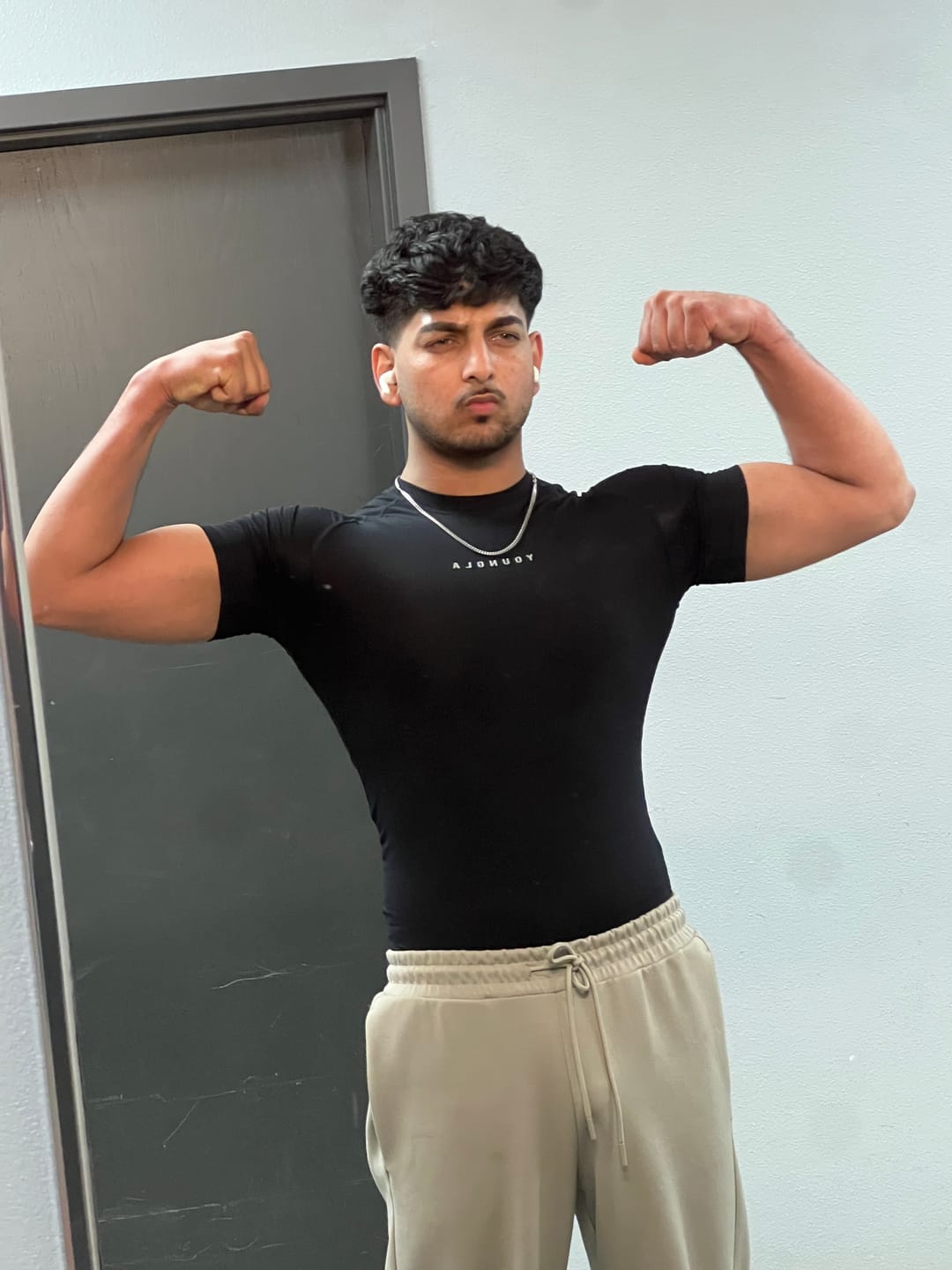 Customer photo review of 4193 - Classic Compression Tees