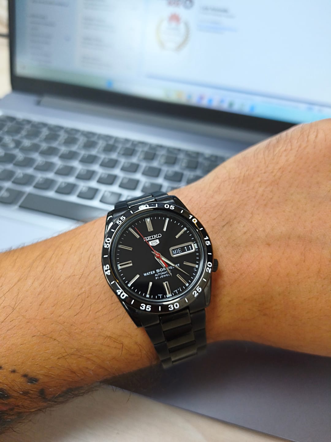 Customer photo review of Reloj Seiko 5 Análogo Automático SNKE03KC Metálico 36mm