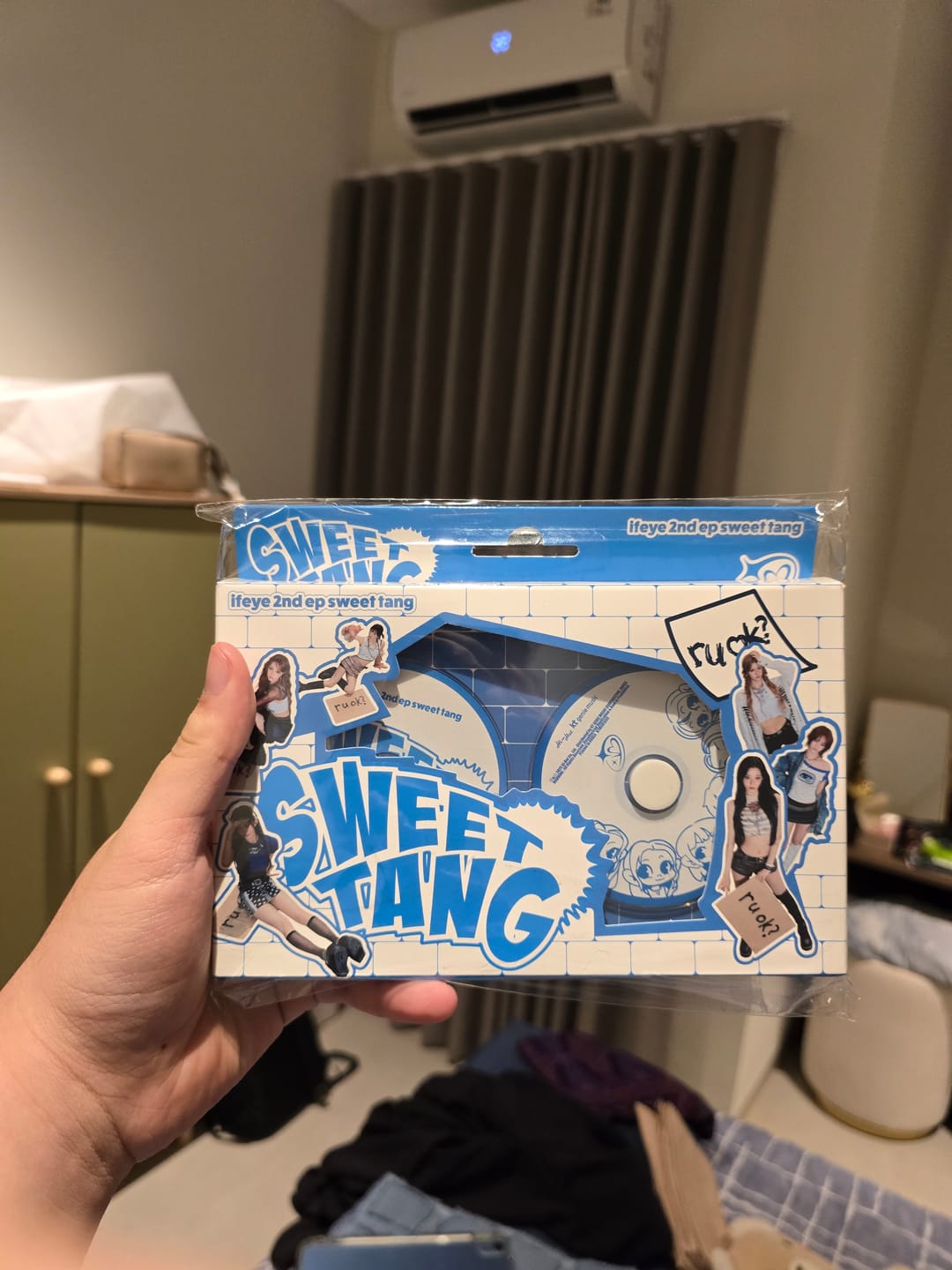 Customer photo review of ifeye - 2nd EP [Sweet Tang] Photobook Ver.