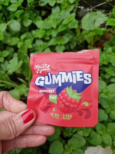 Customer photo review of ROLLZ THC gummies – 10 mg for each gummy bear