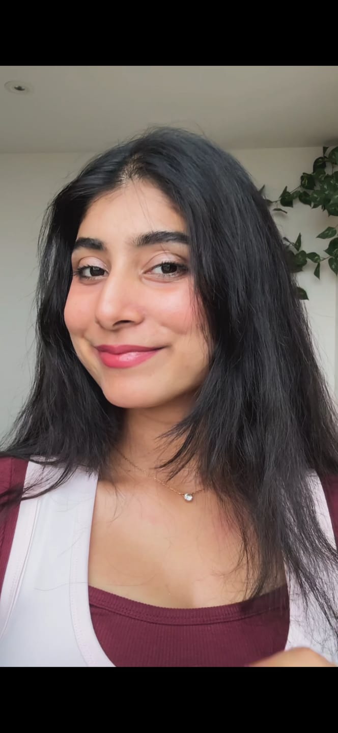 Customer photo review of Mystic Magic Lip Gloss