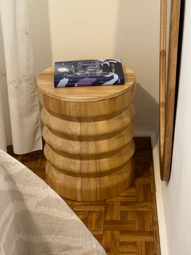 Customer photo review of SANTIAGO - Pouf bout de canapé en bois massif avec rangement